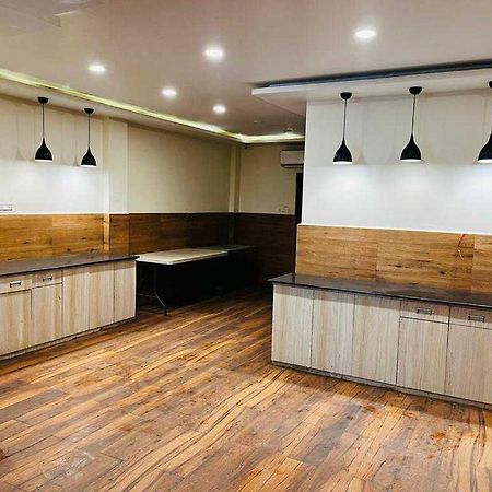 Oyo Hotel Happy Homes Bhopal Bagian luar foto